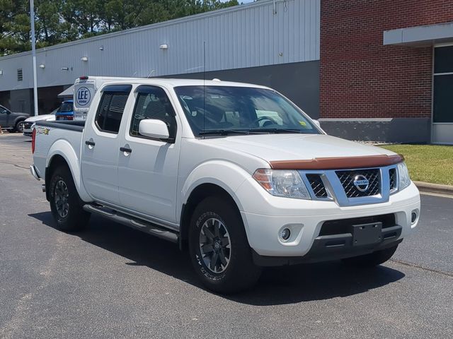 Glacier White 2018 Nissan Frontier Pickup Truck Four-Wheel Drive 5-Speed Automatic Overdrive