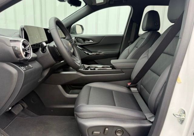 new 2026 Chevrolet Equinox car, priced at $33,790