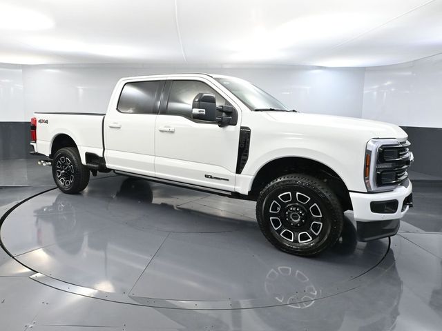 Star White Metallic Tri-Coat 2025 Ford F-250 Super Duty Pickup Truck Four-Wheel Drive Automatic