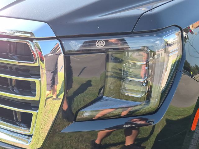 Used 2021 Black GMC SLT image 9