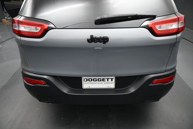 Used 2018 Jeep Cherokee SUV