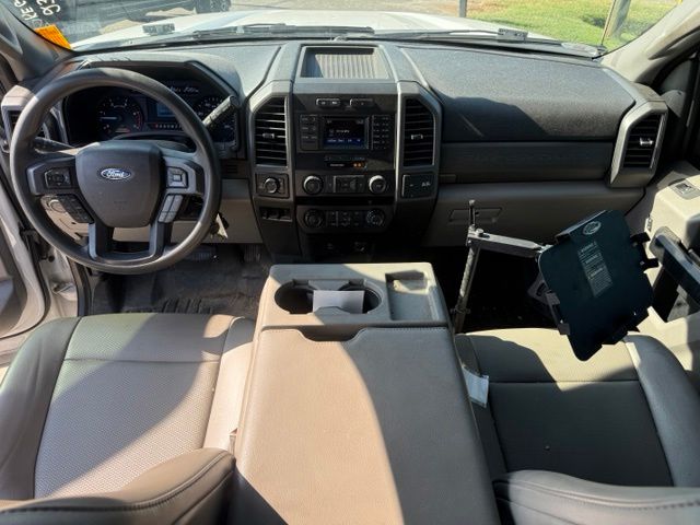 Used 2019 White Ford XL image 10
