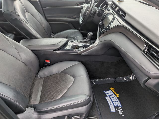 2020 Toyota Camry - Image 31