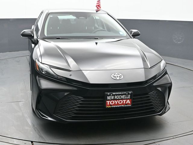 2025 Toyota Camry LE 9