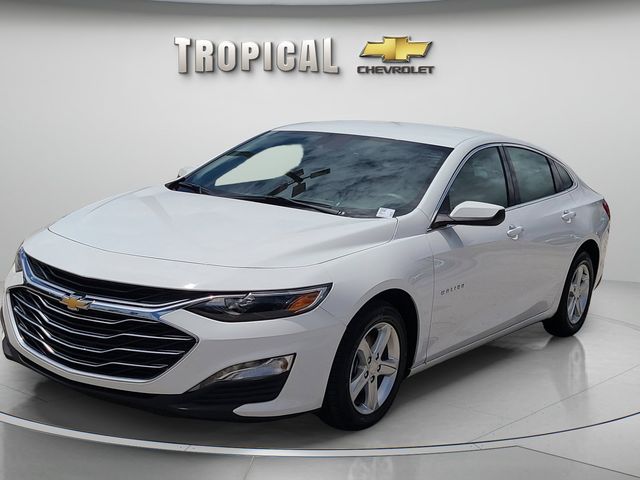 Summit White 2024 Chevrolet Malibu LT with 1LT FWD Sedan Front-Wheel Drive Continuously Variable Transmission
