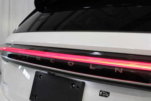 New 2026 White Lincoln Reserve image 33