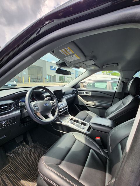 Used 2023 Black Ford XLT image 13