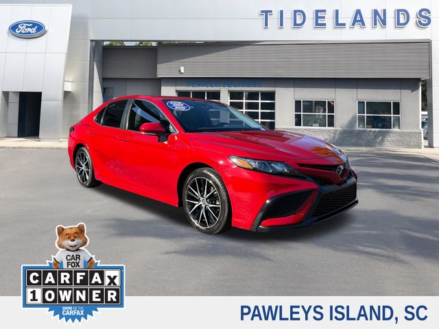 Supersonic Red/Midnight Black Metallic 2022 Toyota Camry SE FWD Sedan Front-Wheel Drive 8-Speed Automatic