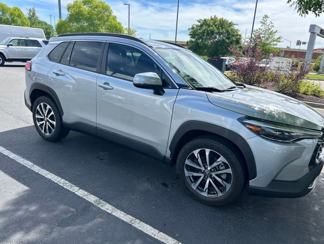 2024 Toyota Corolla Cross XLE