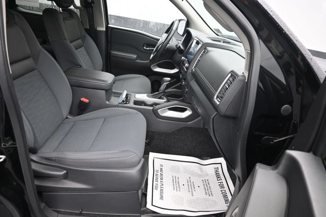2022 Super Black Nissan Frontier SV 4X4 Truck