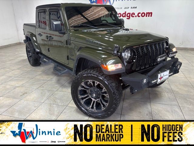2022 Jeep Gladiator Willys Crew Cab 4WD