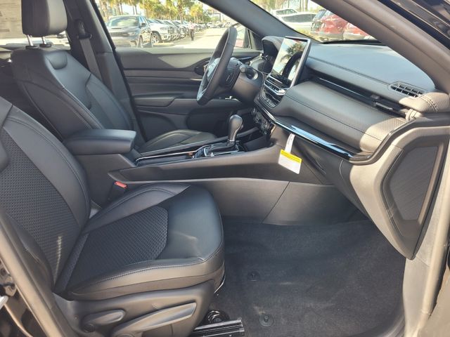 New 2026 Black Jeep Latitude image 15