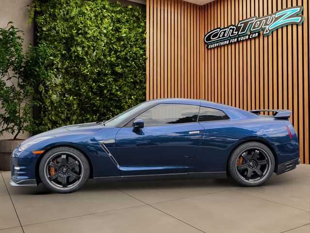 2013 Nissan GT-R Thumbnail