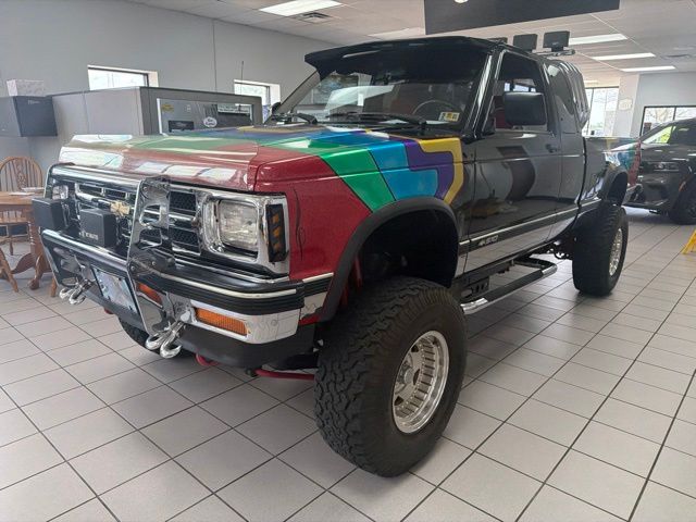 1991 Chevrolet S-10 Pickup Truck 4-Speed Automatic Overdrive