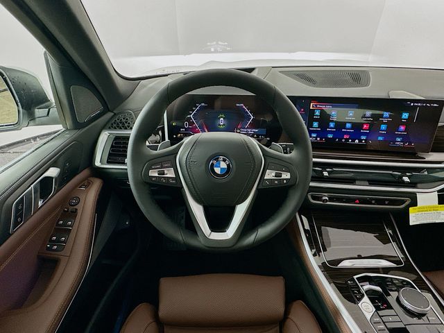 2025 BMW X5 xDrive50e 11