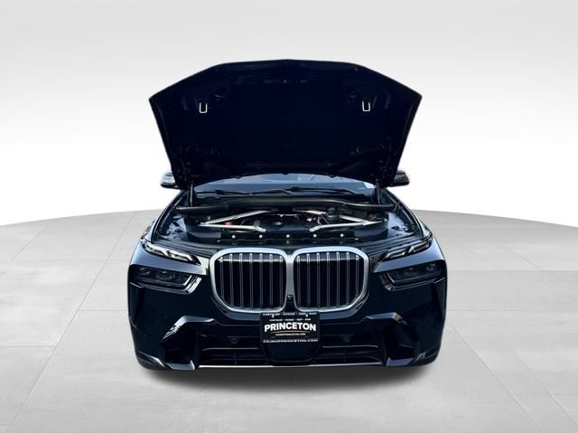 2023 BMW X7