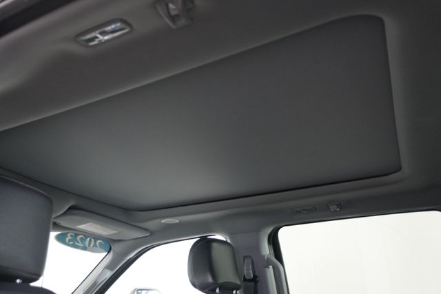 Used 2023 Black Ford Lariat image 23
