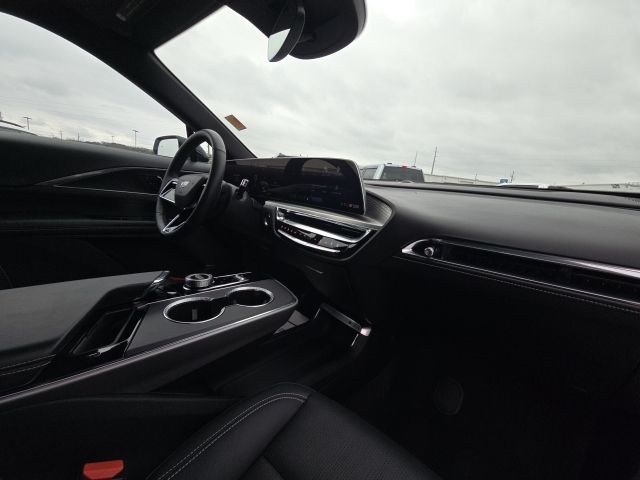 2024 Cadillac LYRIQ Luxury:C02520