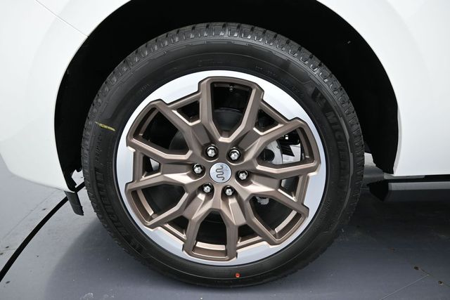 New 2026 White Ford King Ranch image 9