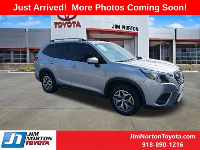 2024 Subaru Forester Premium's photo