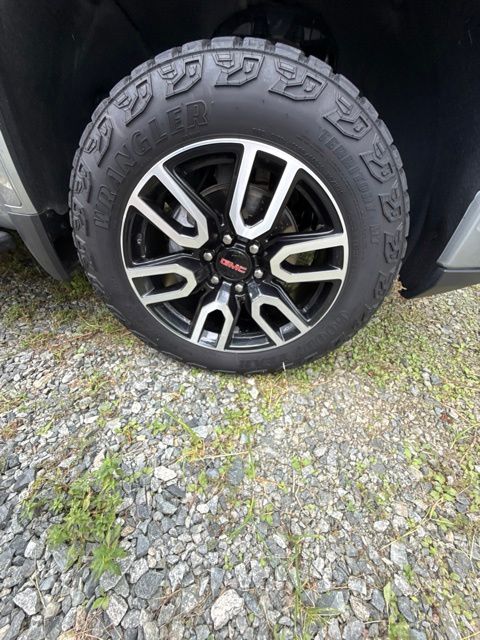 Used 2024 Silver GMC AT4 image 13