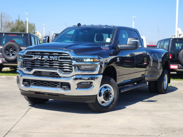 2026 RAM 3500 Tradesman Crew Cab LB DRW 4WD