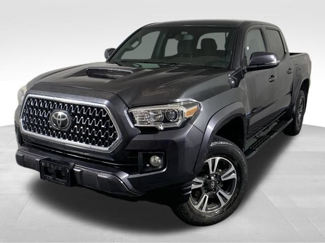 2019 Toyota Tacoma TRD Sport 2