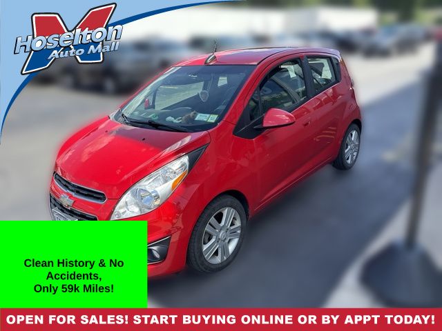 Salsa 2015 Chevrolet Spark Hatchback Front-Wheel Drive Continuously Variable Transmission