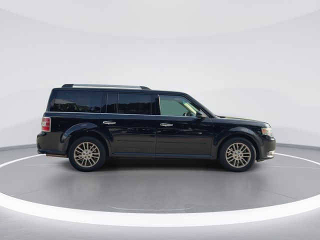 Used 2016 Black Ford SEL image 9
