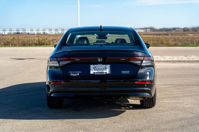 2025 Honda Accord Hybrid Touring 6