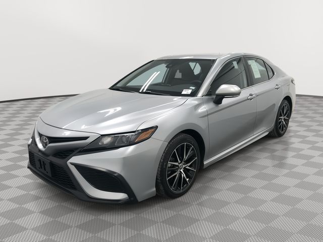 2023 Toyota Camry SE 1