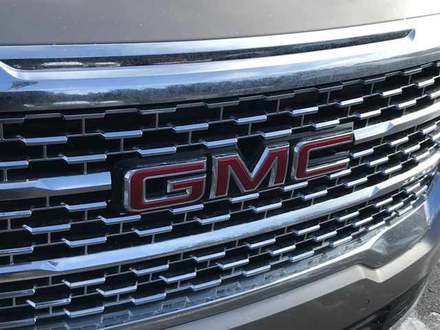 2022 GMC Acadia Denali 2