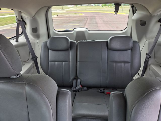 2010 Chrysler Town & Country Touring