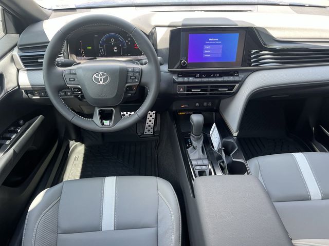 2025 Toyota Camry SE 23