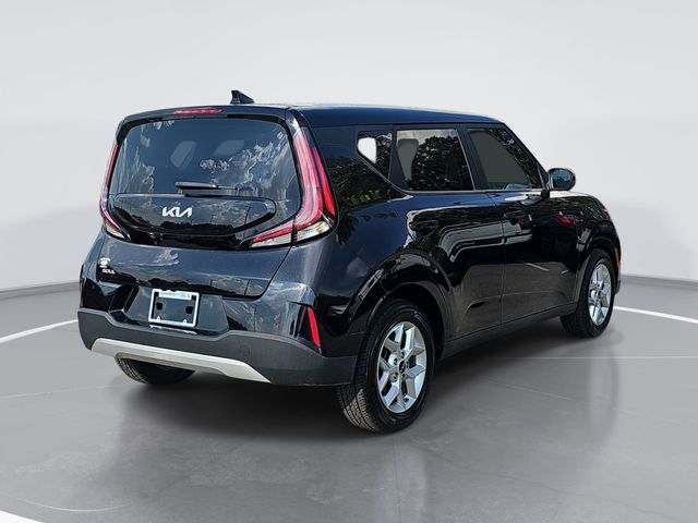 Used 2024 Black Kia S image 3