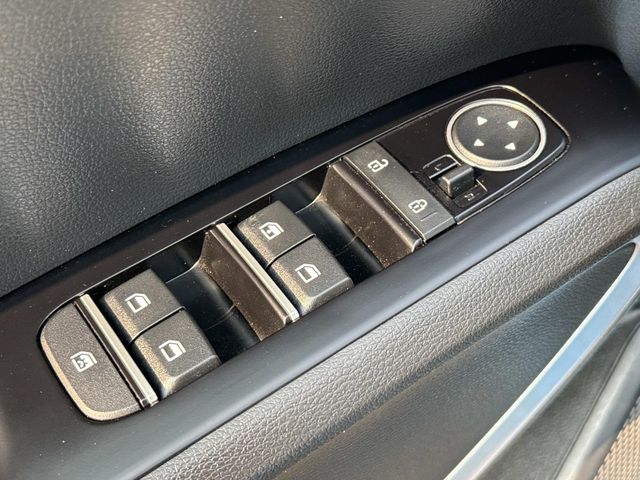 2025 Kia Soul S - Photo 26