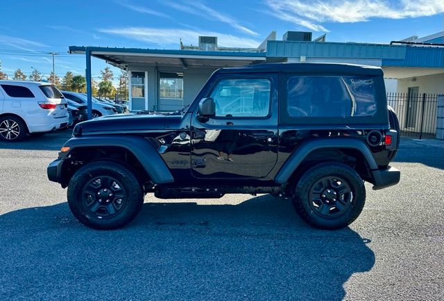 2026 Jeep Wrangler Sport photo 4