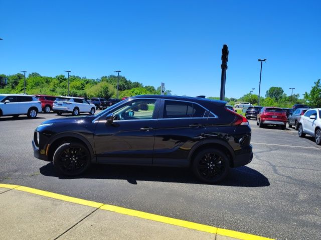 Used 2024 Black Mitsubishi LE image 4