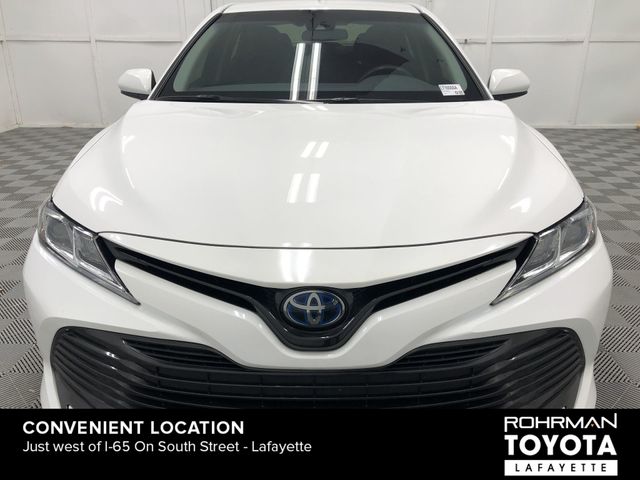 2018 Toyota Camry Hybrid LE 10