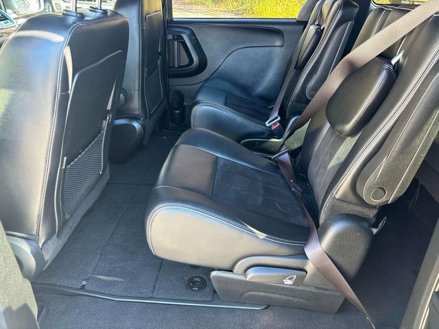 2018 Dodge Grand Caravan SXT 13