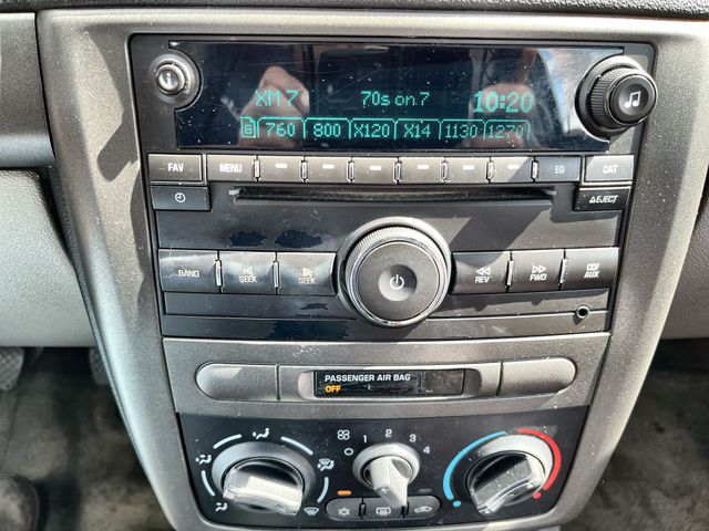 Used 2009 Black Chevrolet LT image 13
