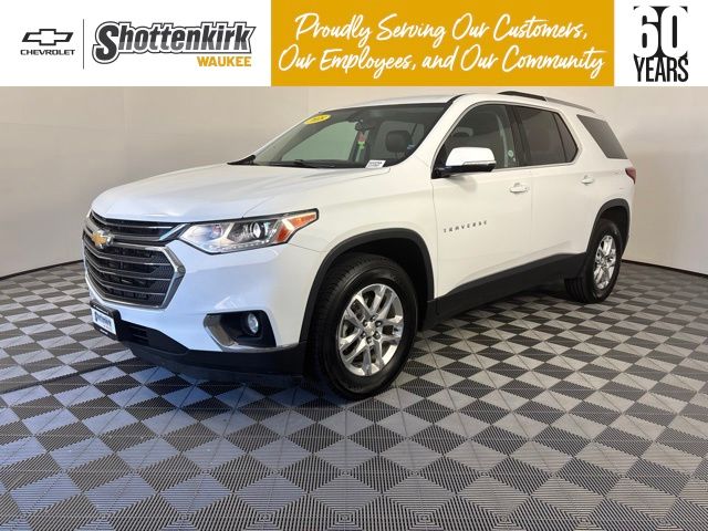 Summit White 2018 Chevrolet Traverse SUV / Crossover Front-Wheel Drive 9-Speed Automatic