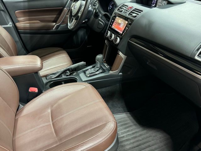 2018 Subaru Forester 2.5i Touring 32