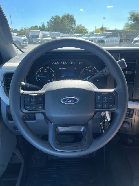 2025 Ford F-550 Super Duty 