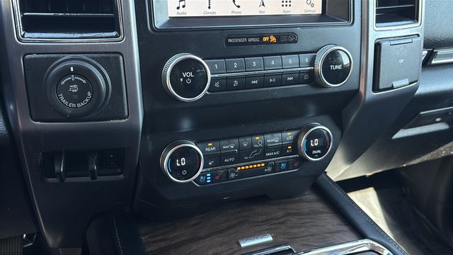 Used 2019 Black Ford Platinum image 31