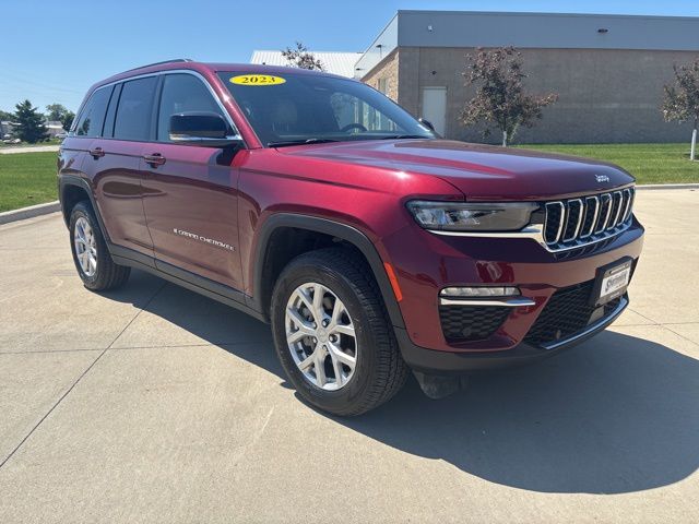 Used 2023 Jeep Grand Cherokee SUV