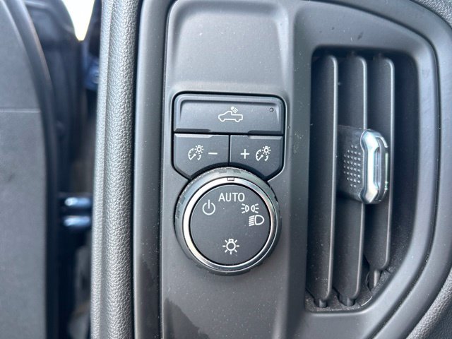 Used 2022 Blue Chevrolet Custom image 13