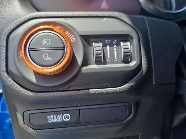 Used 2022 Hydro Blue Pearlcoat Jeep Mojave image 26