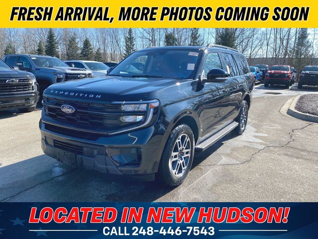 2025 Ford Expedition Active 4WD