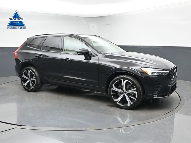 2023 Volvo XC60 B5 Ultimate Dark Theme AWD